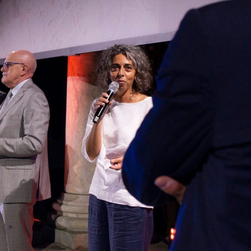 Stefania Mattioli (responsabile della comunicazione Ospedale Maggiore di Cremona) durante la presentazione del docufilm "A Viso Aperto"