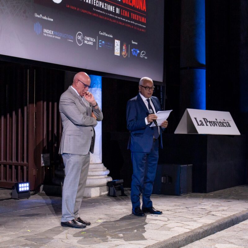 Giuseppe Rossi (Direttore Generale dell’Ospedale di Cremona) e Giovanni Bozzini (segretario generale "Uniti per la provincia di Cremona") durante la proiezione del docufilm "A Viso Aperto"