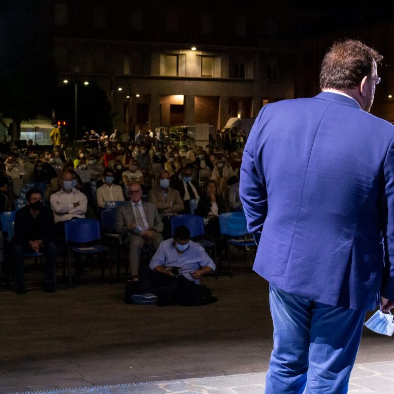 Luigi Crespi (autore) durante la presentazione del docufilm "A Viso Aperto"