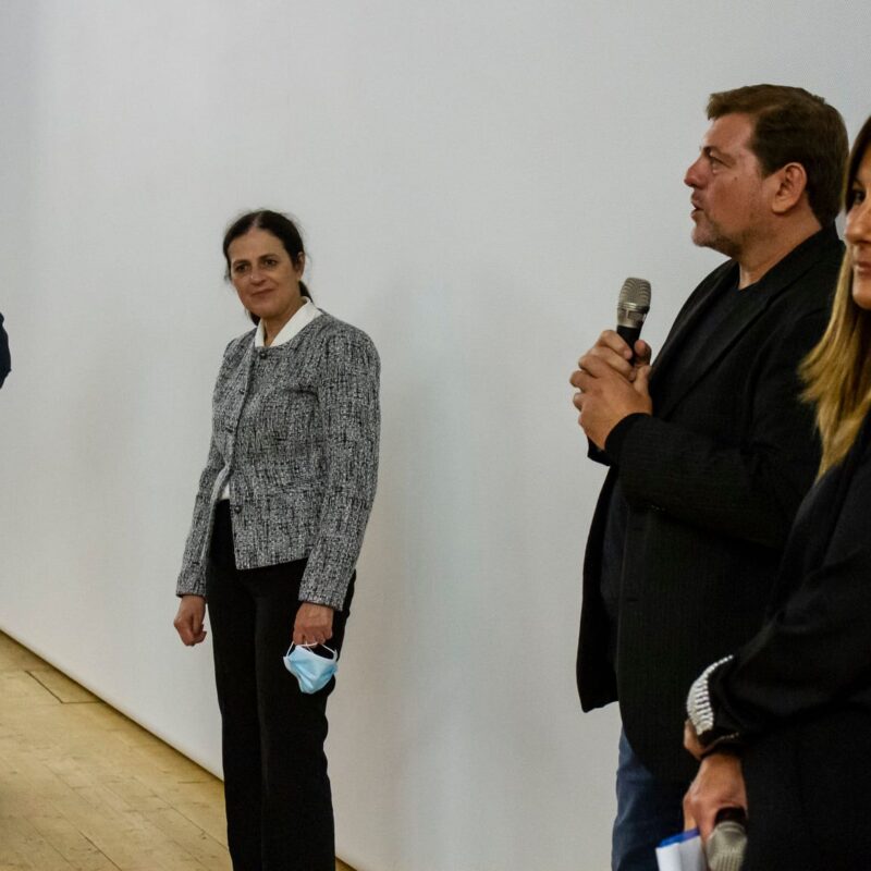 Luigi Crespi (autore), Natascia Turato (autrice) e Ambrogio Crespi (regista) durante la presentazione del docufilm "A Viso Aperto"