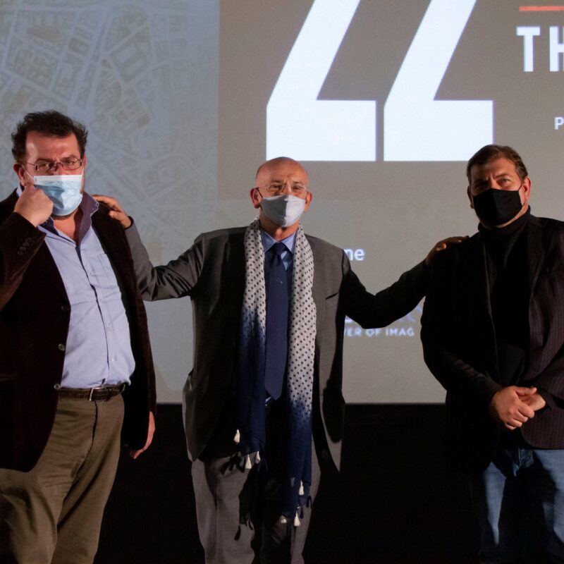 Luigi Crespi (autore), Francesco Paolo Sisto (musicista) e Ambrogio Crespi (regista) durante la presentazione del docufilm "A Viso Aperto"
